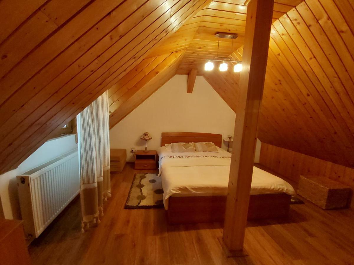 De Inchiriat Cascada Guest house 3*