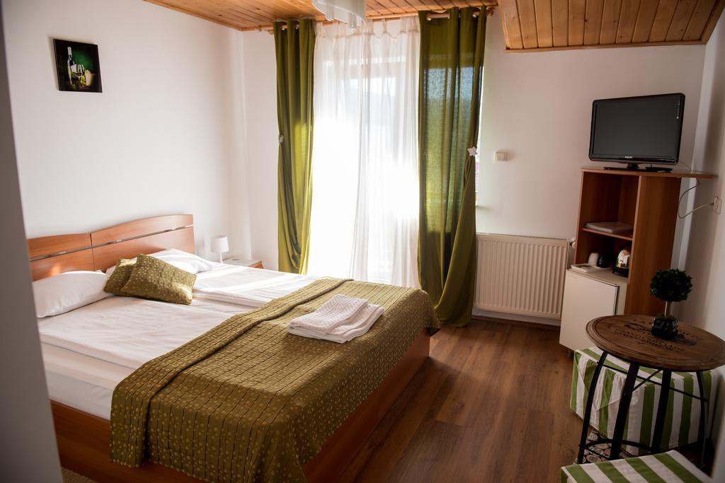 De Inchiriat Cascada 3* Buşteni